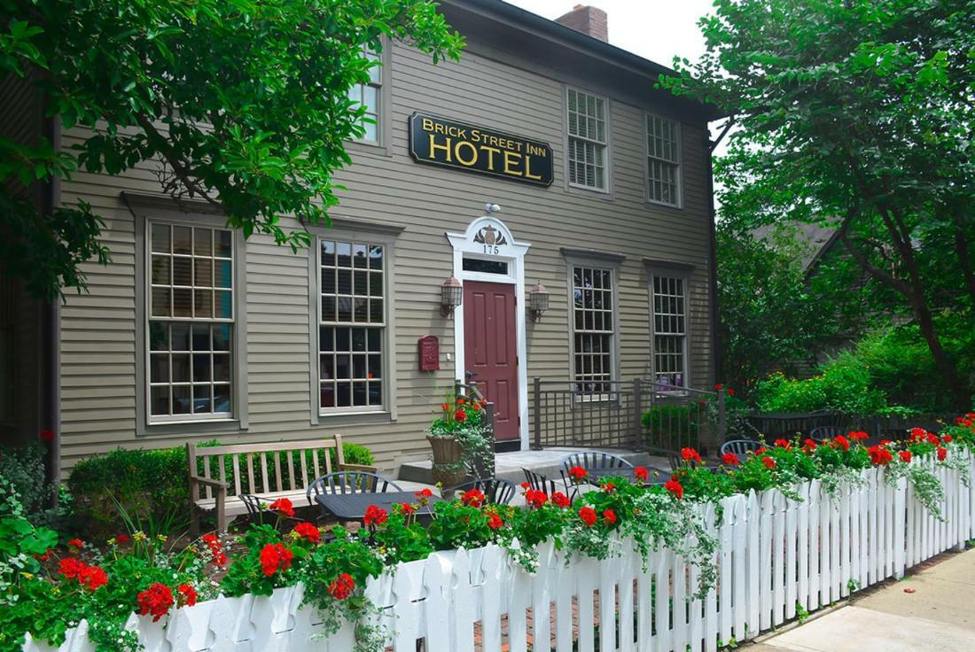 Brick Street Inn Zionsville Exterior photo